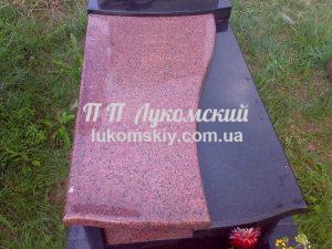 Надгробні плити