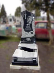 Одинарний пам'ятник.003