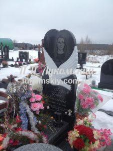 Одинарний пам'ятник.