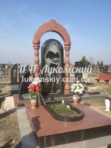 Одинарний пам'ятник.