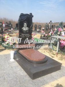 Одинарний пам'ятник.
