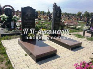 Одинарний пам'ятник.