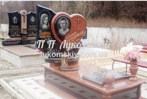 Одинарний пам'ятник.