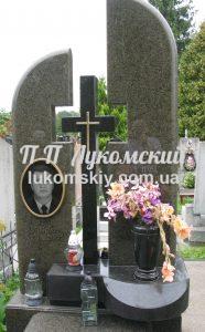 Одинарний пам'ятник.