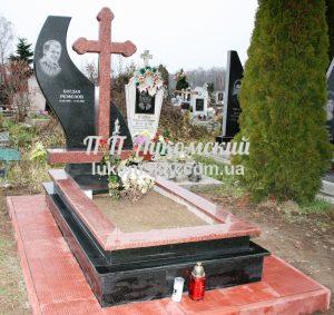Одинарний пам'ятник.