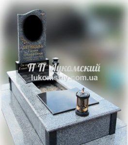 Одинарний пам'ятник.