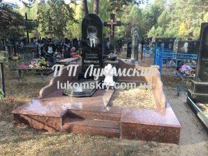 Одинарний пам'ятник.