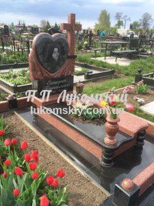 Одинарний пам'ятник.