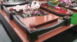 Огорожа з граніта