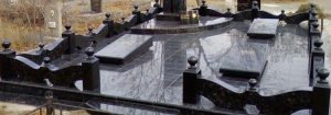 Огорожа з граніта