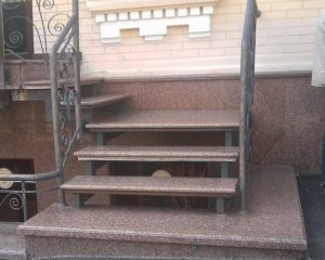 Гранітні сходи